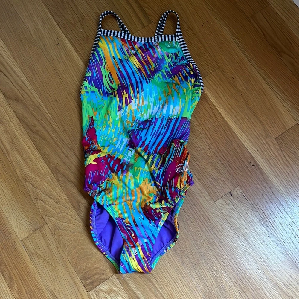 Dolfin Uglies swim suit size 28